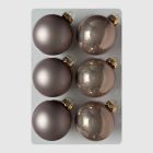 Rosegold üveg karácsonyi gömb szett 6 darabos kiszerelésben, fehér tálcán.