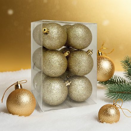 Arany glitteres karácsonyi gömb szett dobozban, havas háttérrel